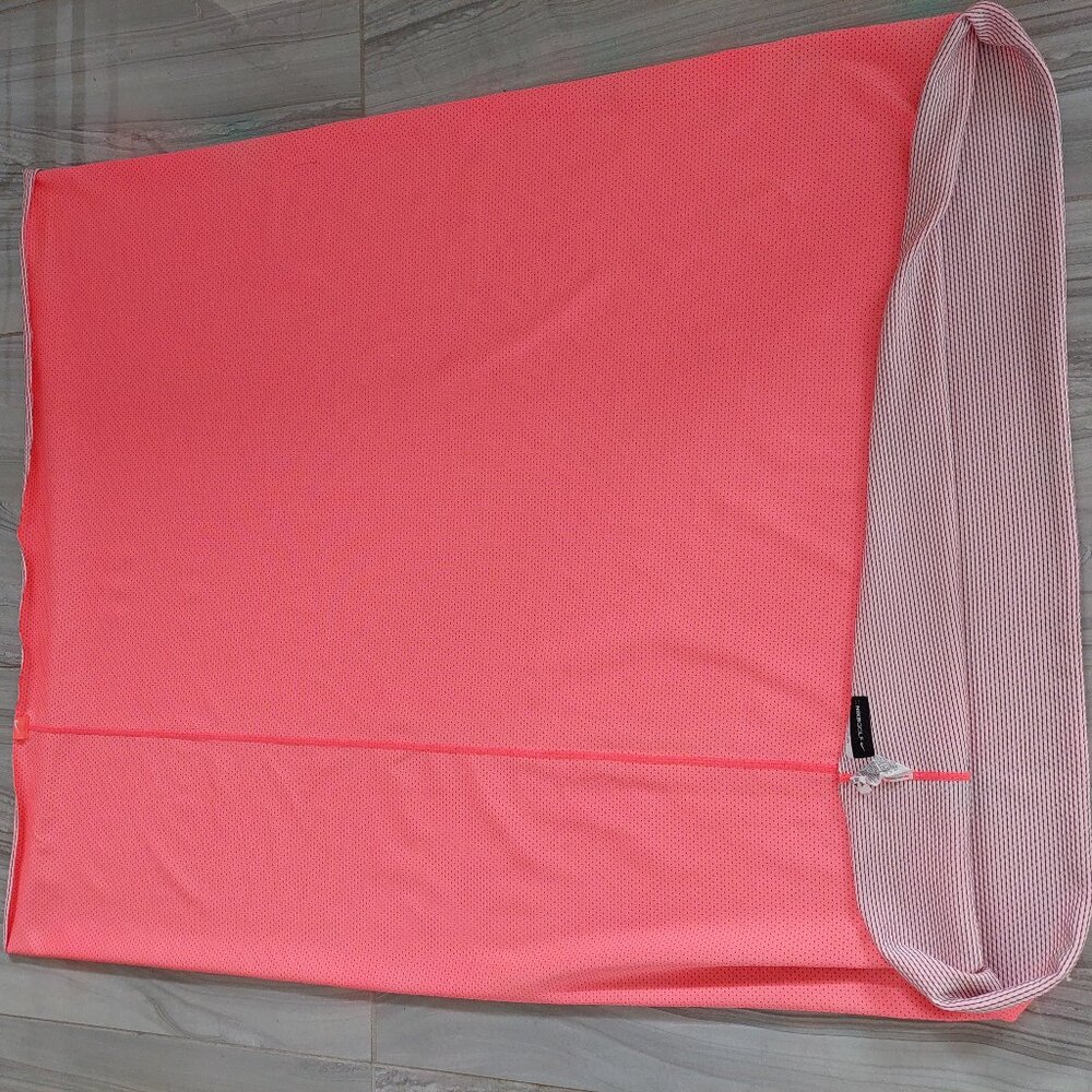 Nike Golf Big Thermal-Fit/Cooling Pink Loop Scarf/Towel Athletic Wear